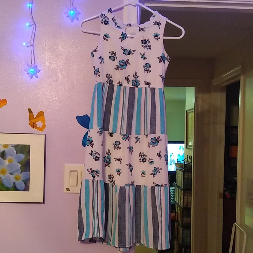Girls dress